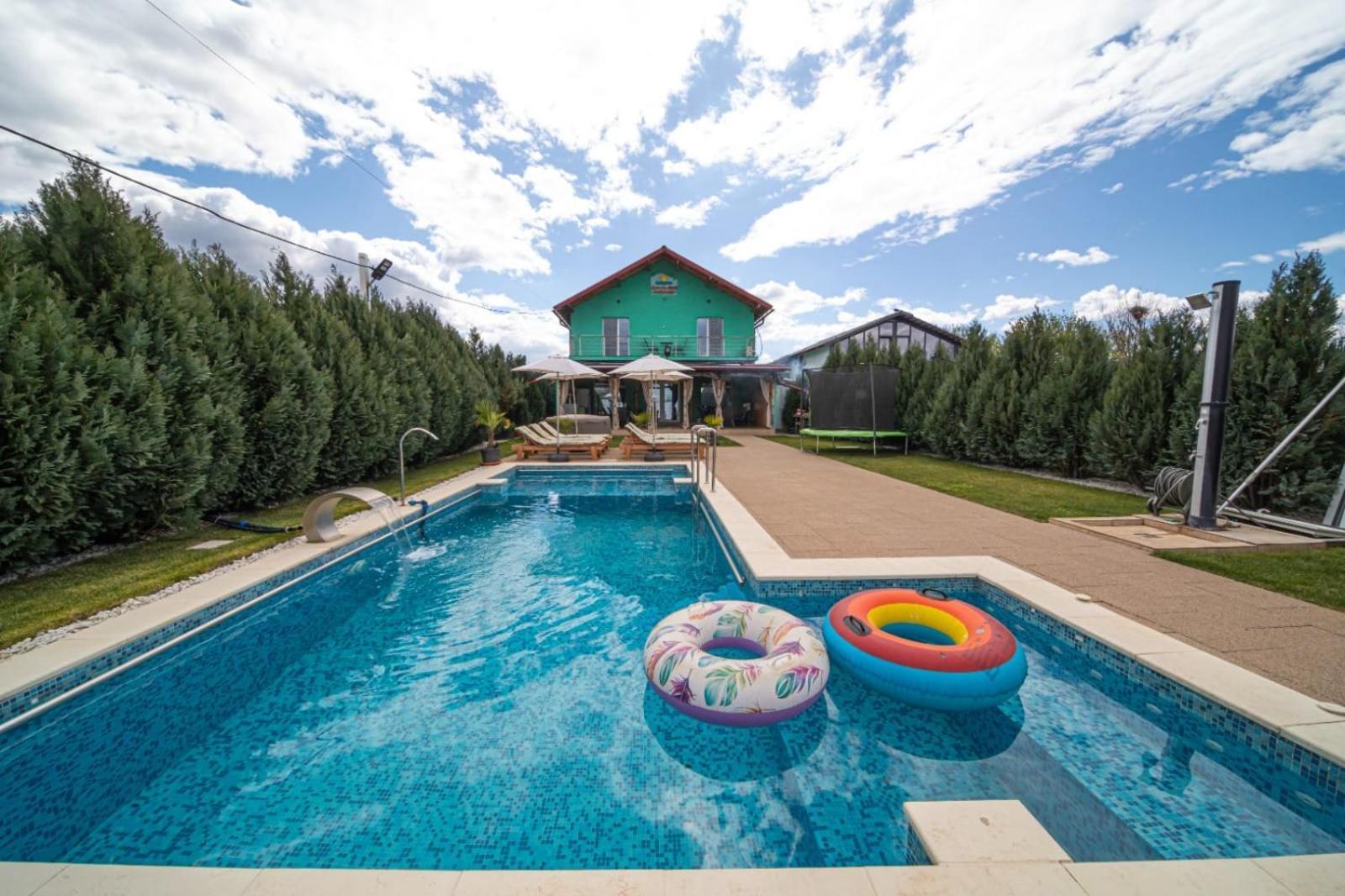 Danube Home Ostrovu Corbului Ngoại thất bức ảnh